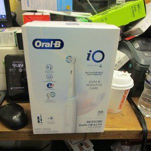 Oral-B iO Series 4 Rechargeable Toothbrush Handle Charger Case Brush Head